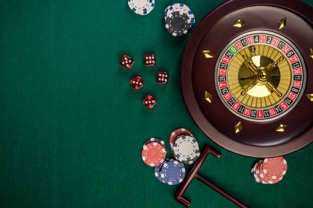 Slot game interface on gowin789 apk showing reels and spin button